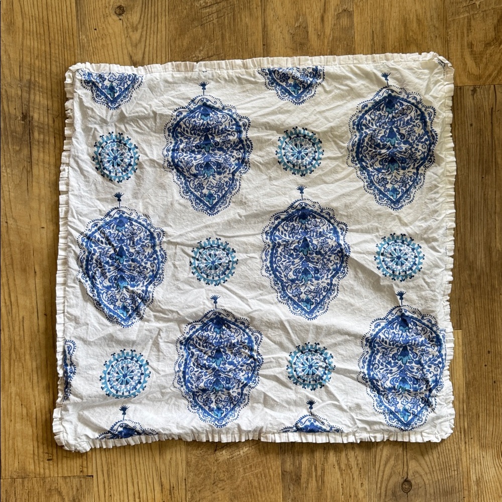 SINGLE Dena Home Solange Paisley European Pillow Sham